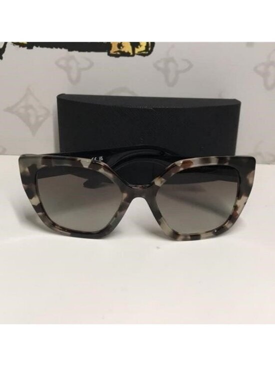 New Authentic Prada SPR 24X UAO-0A7 Women’s Sunglasses – Leopard Print